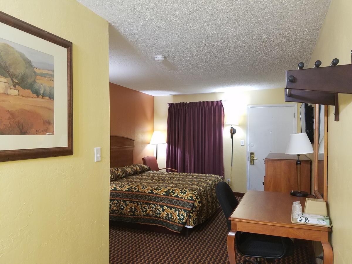 Budget Inn - Keokuk エクステリア 写真